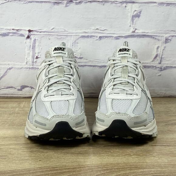 Nike Zoom Vomero 5 Vast Grey Women's Size 7.5 Running Shoes Sneakers FQ7079-100 - Picture 2 of 8